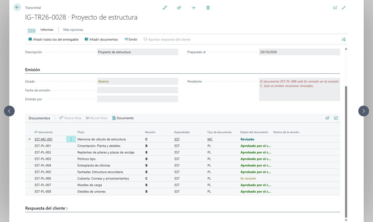 Transmittal para construcción en preparación en Business Central con los nueve documentos del proyecto de estructura, la revisión y el estado de cada uno, y el aviso de que el plano de cubierta aún está sin revisar